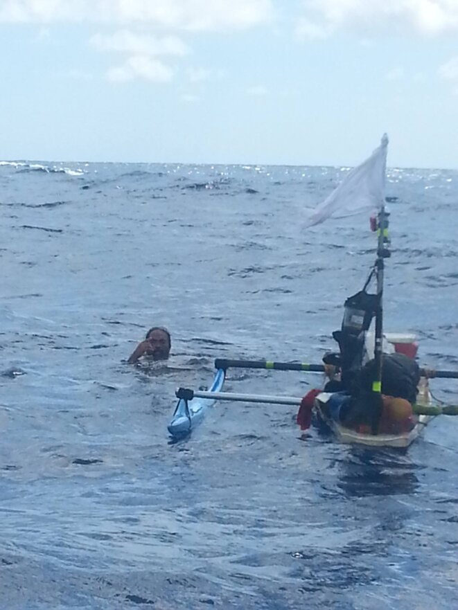 Irma et sa Pirogue ravitaillement d'eau. Irma et sa Pirogue ravitaillement d'eau.