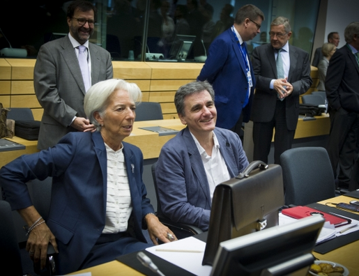 Christine Lagarde, présidente du FMI, et Euclide Tsakalotos, ministre des finances grec, dimanche à Bruxelles.