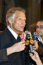 Dominique de Villepin à la sortie de l'audience. 