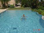 Jean-François Copé dans la piscine de la villa de Ziad Takieddine.