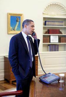 408px-Barack_Obama_on_phone_with_Arlen_Specter_4-28-09.JPG