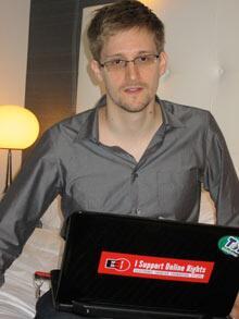 Edward Snowden et son ordinateur