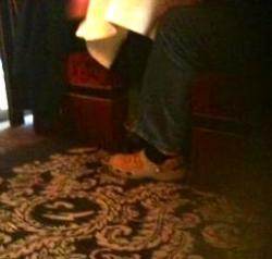 Crocs aux pieds