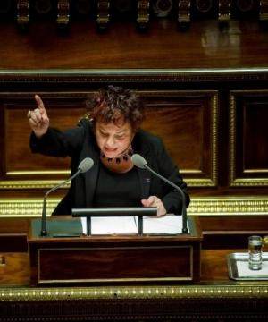 Esther Benbassa à la tribune.