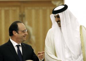 François Hollande et l&#039;émir du Qatar lors de la signature des Rafale, le 4 mai.