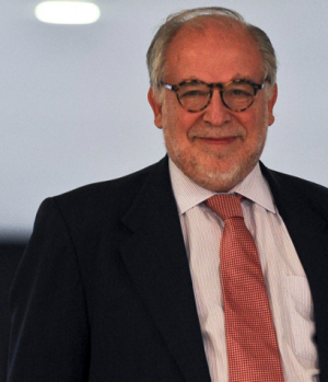Marco Aurélio Garcia. Marco Aurélio Garcia.