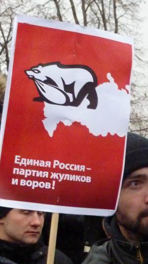 Russie Unie, parti des escrocs et des voleurs.
