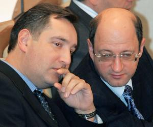 Dmitri Rogozin, ancien leader de Rodina devenu vice-premier ministre, et Alexander Babakov, en 2004.