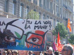 Pour voir la crise lui faut-il des lunettes plus grandes, à "l'expert"?