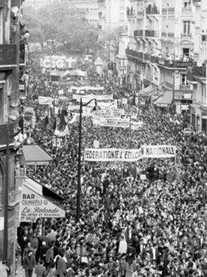 Manifestation du 13 mai 1968, à Paris. L'oligarchie n'a toujours pas digéré les évènements de Mai 68... Manifestation du 13 mai 1968, à Paris. L'oligarchie n'a toujours pas digéré les évènements de Mai 68...