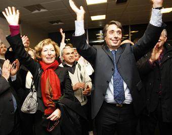 Aux municipales de 2008. Michel Destot et son adjointe, l'actuelle ministre Geneviève Fioraso, fêtent la victoire.