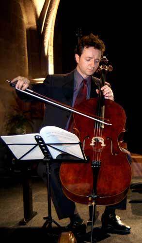 Le violoncelliste Marc Coppey Le violoncelliste Marc Coppey