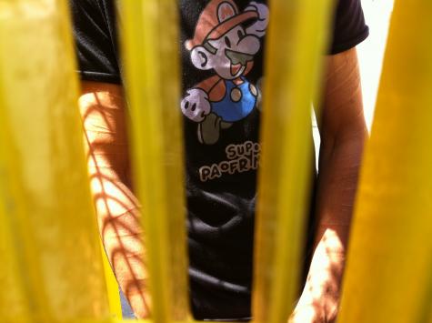 Deux mois avant, lors d'une autre visite, un
            cas d'automutilation. (AB)