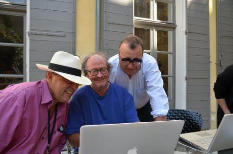 De droite à gauche: JJ Naudet, Yan Morvan, Michel Puech