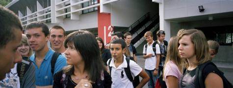 Lors de l’inauguration du nouveau lycée de Vaison-la-Romaine par Michel Vauzelle