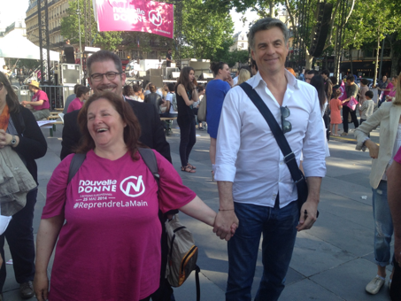 Isabelle Maurer et Bruno Gaccio, place de la République à Paris, le dimanche 18 mai 2014
