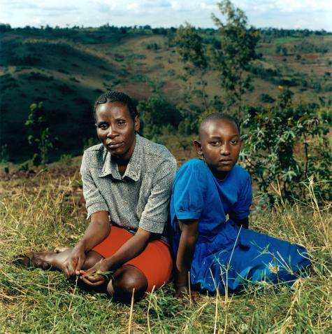 Jonathan Torgovnik - Justin avec sa fille Alice, Rwanda . Jonathan Torgovnik - Justin avec sa fille Alice, Rwanda .