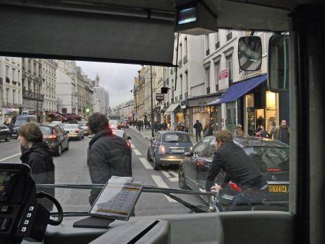 Bus rue St Antoine Bus rue St Antoine
