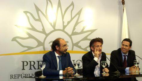 Sean Penn lors d'une conférence de presse à Montevideo, en Uruguay, ce mardi 14 février