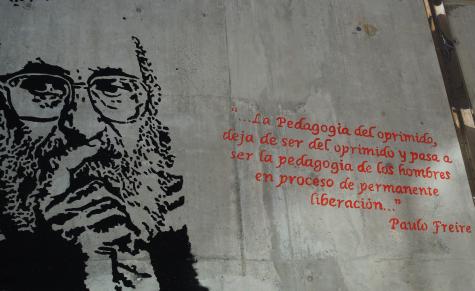 La pédagogie de lopprimé cesse dêtre celle de l’opprimé et devient la pédagogie des hommes en processus de libération permanente La pédagogie de lopprimé cesse dêtre celle de l’opprimé et devient la pédagogie des hommes en processus de libération permanente