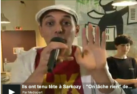 Le rappeur HK. Vidéo accessible dans l'article.
