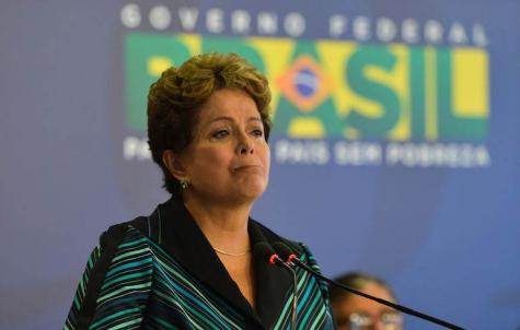 Les larmes de la présidente brésilienne Dilma Rousseff lors de la présentation du rapport sur les crimes de la dictature. Les larmes de la présidente brésilienne Dilma Rousseff lors de la présentation du rapport sur les crimes de la dictature.