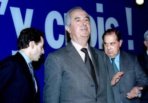 Pendant la campagne présidentielle de 1995, avec Nicolas Sarkozy et Charles Pasqua.. 