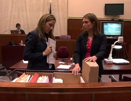 Des représentantes de la Sex Crimes Unit lors d'une audience.