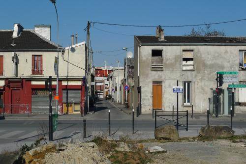 Rue du Landy, à deux pas du marché de La Plaine.