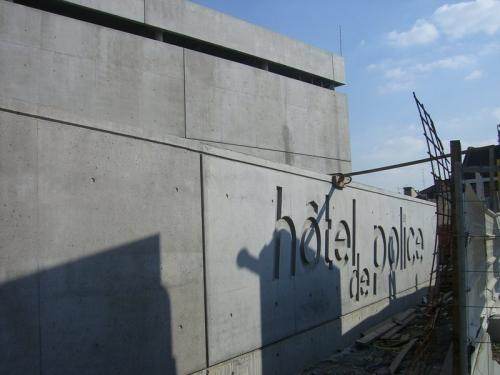 Chantier de l'hôtel de police en 2007, au sud de la ville.