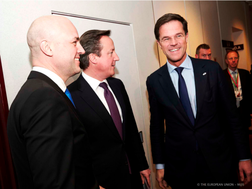 Reinfeldt (Suède), Cameron (Grande-Bretagne) et Rutte (Pays-Bas) jeudi soir à Bruxelles. ©Conseil européen Reinfeldt (Suède), Cameron (Grande-Bretagne) et Rutte (Pays-Bas) jeudi soir à Bruxelles. ©Conseil européen