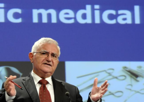 John Dalli lors d&#039;une conférence de presse à Bruxelles en septembre 2012. ©Commission