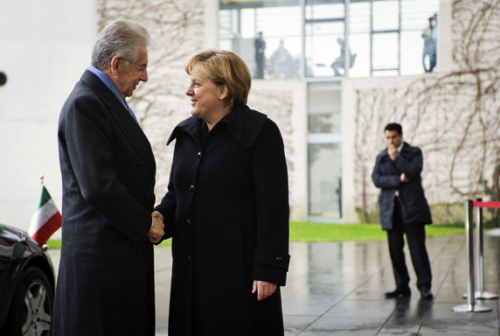 Mario Monti reçu par Angela Merkel le 11 janvier.