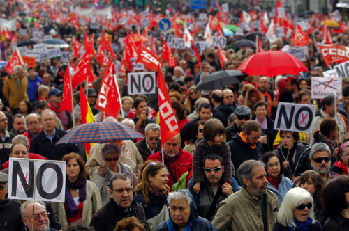 Environ 100.000 personnes ont défilé à Madrid mardi.