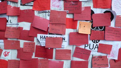 Le «mur des indignations», à l'un des angles de Puerta del Sol.