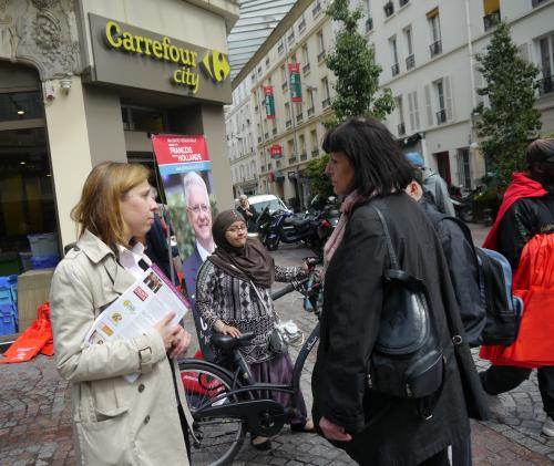 Anne-Eugénie Faure sur le marché Barbusse