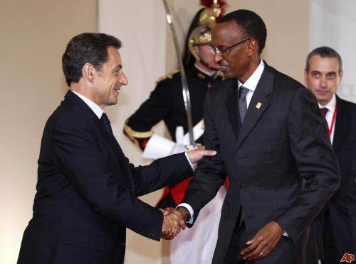 Paul Kagamé: première visite en France en septembre 2011 depuis la rupture des relations diplomatiques en 2006.