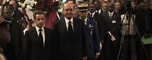 Sarkozy et Chirac, présents aux obsèques de Bongo en juin 2009 à Libreville.