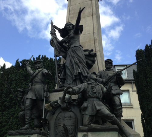 Monument à la mémoire des enfants de la Haute-Vienne morts pour la défense de la patrie en 1870-1871.