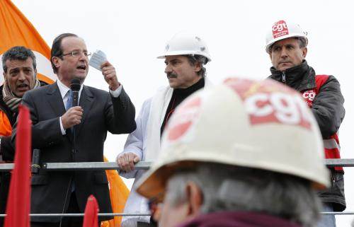 Hollande devant les salariés d'ArcelorMittal, février 2012.
