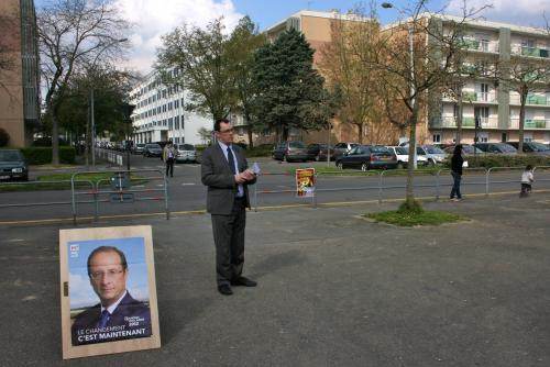 François André devant l'école Picardie