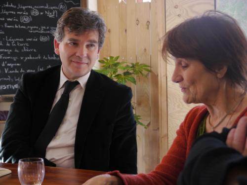 Arnaud Montebourg visite la Scop Ardelaine.
