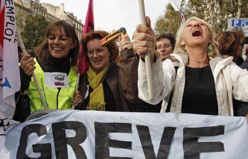 Salariées de Pôle emploi lors d'une manifestation à Marseille, en 2011.