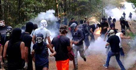 Affrontement sylvestre entre manifestants et police, le 11 septembre 2012.