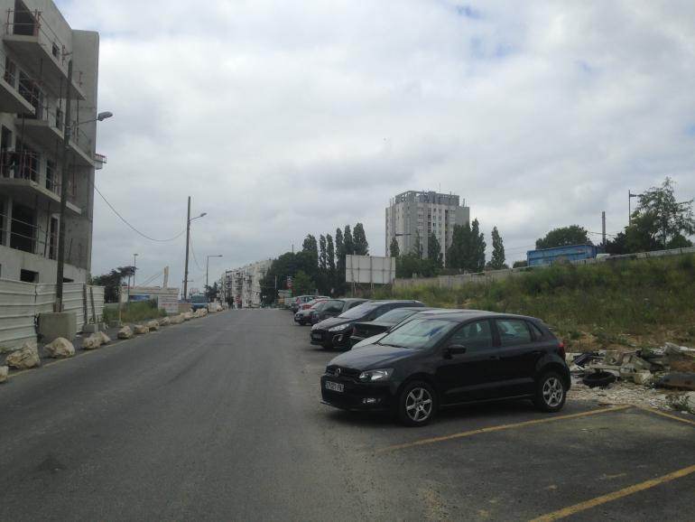 Le parking sur lequel a été retrouvé le caddie à l'abandon. Le parking sur lequel a été retrouvé le caddie à l'abandon.