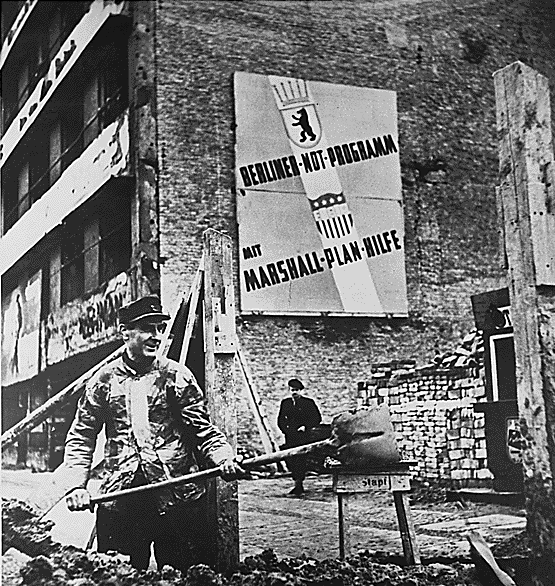 Affiche pour le plan Marshall, Berlin Ouest, 1949 (Wikicommons).
