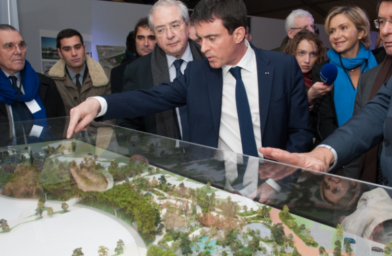 Manuel Valls lors de la pose de la première pierre du chantier de Village Nature, de Pierre et Vacances/EuroDisney (©P Granier) 
