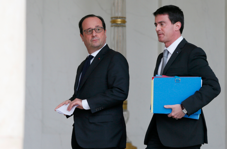 22 décembre. François Hollande et Manuel Valls à la sortie du conseil des ministres. 22 décembre. François Hollande et Manuel Valls à la sortie du conseil des ministres.
