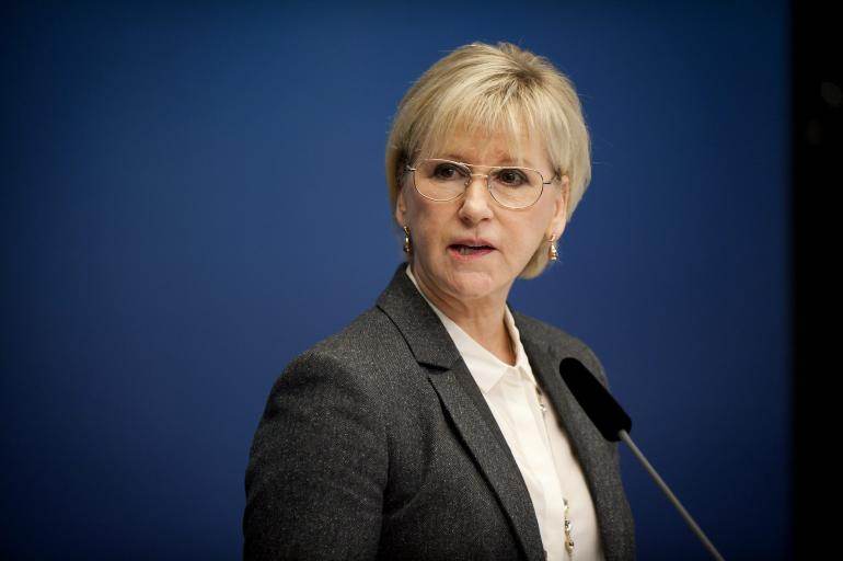 La ministre des affaires étrangères suédoise Margot Wallström annonce la reconnaissance unilatérale de la Palestine