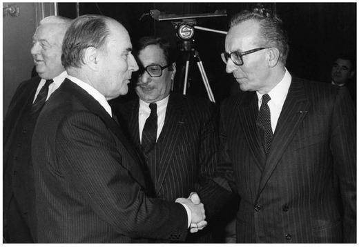 François Mitterrand et Yvon Gattaz au début des années 1980.